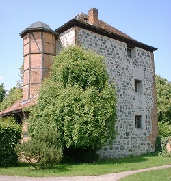 Garz stone tower house, the living quarter from the 13th to the 17th century.