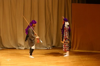 The Kumi-odori called “Motobu Ufunushi”: Ganachiku and his eibō, pointing downwards.