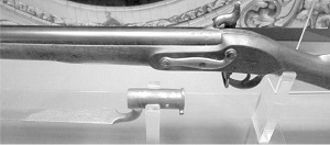 Lovell Pattern 1839 Infantry Musket, 0.75-calibre with socket bayonet, standard Brtish weapon during the First Opium War. From: Felton, Mark: China Station: The British Military in the Middle Kingdom 1839-1997. Page 105.