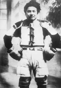 Taira Shinken wearing bōgu, according to Nakamoto Masahiro around 1932.